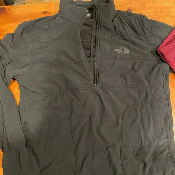 NorthFace Zip Up Black - Picture 4 of 4